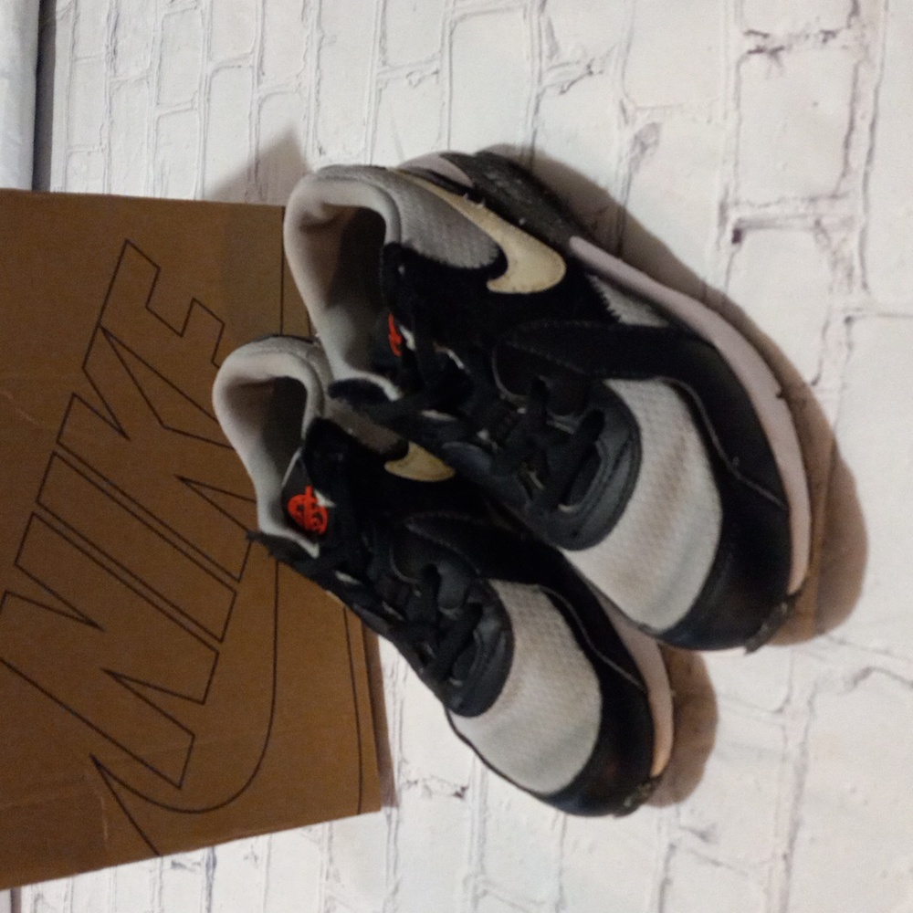 Made To Play: Youth 2Y Air Max Excee BlackGray White in Box